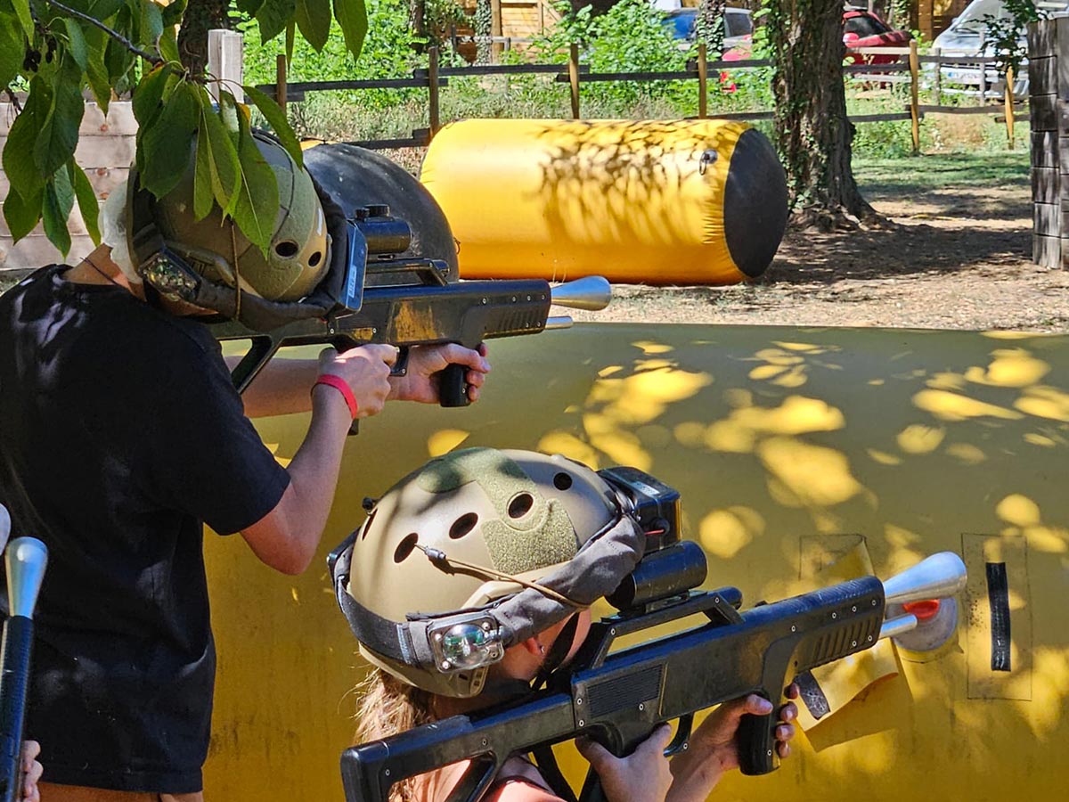 Du laser game en pleine nature en Ardèche