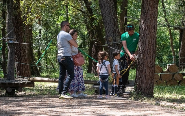 Parc d'accrobranche à Vallon-Pont-d'Arc Parc d'accrobranche à Vallon-Pont-d'Arc