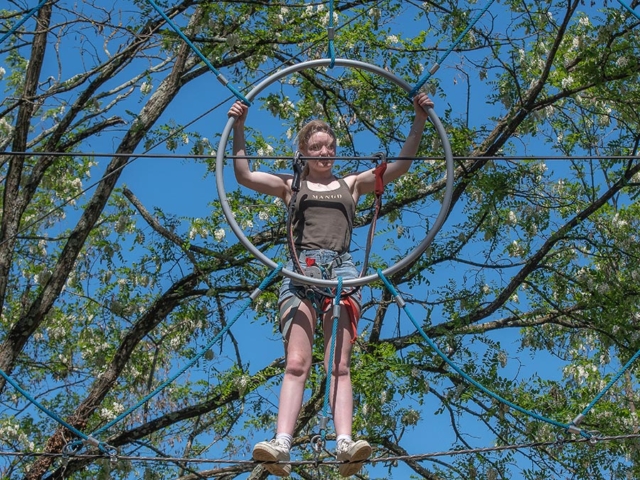 Parc d'accrobranche à Vallon-Pont-d'Arc Parc d'accrobranche à Vallon-Pont-d'Arc